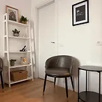 M&t Boutique לינה וארוחת בוקר טיראנה