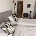 לינה וארוחת בוקר M&t Boutique 3*