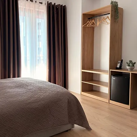 M&t Boutique 3* Τίρανα